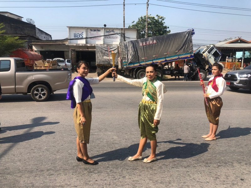 23 มีนาคม องค์การบริหาร ส่วนตำบลหนองบัวน้อย ร่วม กิจกรรมวิ่งคบไฟ และจุดพลุ 4 มุมเมือง เพื่อฉลองวันแห่งชัยชนะท่านท้าวสุรนารี ประจำปี 2566 อำเภอสีคิ้ว