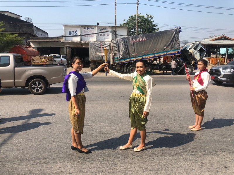 23 มีนาคม องค์การบริหาร ส่วนตำบลหนองบัวน้อย ร่วม กิจกรรมวิ่งคบไฟ และจุดพลุ 4 มุมเมือง เพื่อฉลองวันแห่งชัยชนะท่านท้าวสุรนารี ประจำปี 2566 อำเภอสีคิ้ว