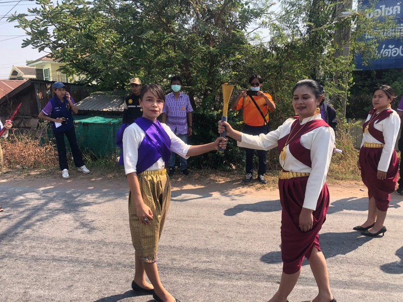 23 มีนาคม องค์การบริหาร ส่วนตำบลหนองบัวน้อย ร่วม กิจกรรมวิ่งคบไฟ และจุดพลุ 4 มุมเมือง เพื่อฉลองวันแห่งชัยชนะท่านท้าวสุรนารี ประจำปี 2566 อำเภอสีคิ้ว
