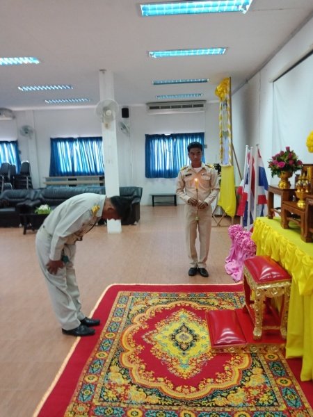 วันที่ ๑๘ มีนาคม ของทุกปีเป็น “วันท้องถิ่นไทย” เพื่อรำลึกถึงพระมหากรุณาธิคุณของพระบาทสมเด็จพระจุลจอมเกล้าเจ้าอยู่หัว ที่ได้ทรงมีพระบรมราชโองการให้ยกฐานะตำบลท่าฉลอมขึ้นเป็นสุขาภิบาลท่าฉลอม เมื่อวันที่ ๑๘ มีนาคม ๒๕๕๘