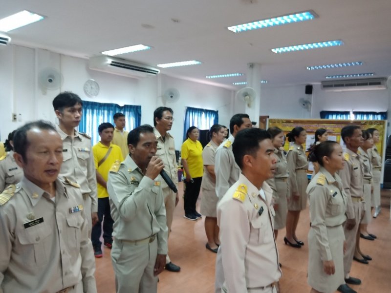 วันที่ ๑๘ มีนาคม ของทุกปีเป็น “วันท้องถิ่นไทย” เพื่อรำลึกถึงพระมหากรุณาธิคุณของพระบาทสมเด็จพระจุลจอมเกล้าเจ้าอยู่หัว ที่ได้ทรงมีพระบรมราชโองการให้ยกฐานะตำบลท่าฉลอมขึ้นเป็นสุขาภิบาลท่าฉลอม เมื่อวันที่ ๑๘ มีนาคม ๒๕๕๘