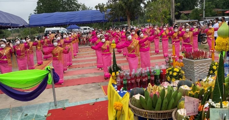 โครงการงานฉลองวันแห่งชัยชนะของท้าวสุรนารีและนางสาวบุญเหลือ ประจำปี พ.ศ.2565 ต.หนองบัวน้อย อ.สีคิ้ว จ.นครราชสีมา นำโดยท่านนายกประพงษ์ แก้วจันทึก คณะผู้บริหาร ร่วมกับเจ้าหน้าที่กองการศึกษาฯ, สมาชิก อบต., ผู้ใหญ่บ้าน และพนักงานส่วนตำบล พนักงานจ้างทุกท่าน