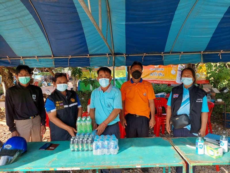 ท่านนายกประพงษ์ แก้วจันทึก และคณะผู้บริหารออกตรวจเยี่ยมด่านชุมชนตำบลหนองบัวน้อย ช่วงเทศกาลปีใหม่
