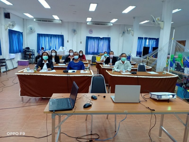 วันที่ 22 กันยายน 2564 ณ ห้องประชุม อบต.หนองบัวน้อย

อบต.หนองบัวน้อย เข้าร่วมอบรมโครงการพัฒนาด้านสังคม (ยุติธรรมสร้างสุข) โดย สำนักงานยุติธรรมจังหวัดนครราชสีมา โดยใช้ระบบ Zoom หัวข้อเรื่อง

1. การป้องกันและแก้ไขปัญหาอาชญากรรมในชุมชนแบบบูรณาการที่ยั่งยืนกรณี

2. บูรณาการเปิดบ้านงานยุติธรรมในการขับเคลื่อนงานอำนวยความยุติธรรมระดับพื้นที่

3. กฎหมายแชร์ลูกโซ่
