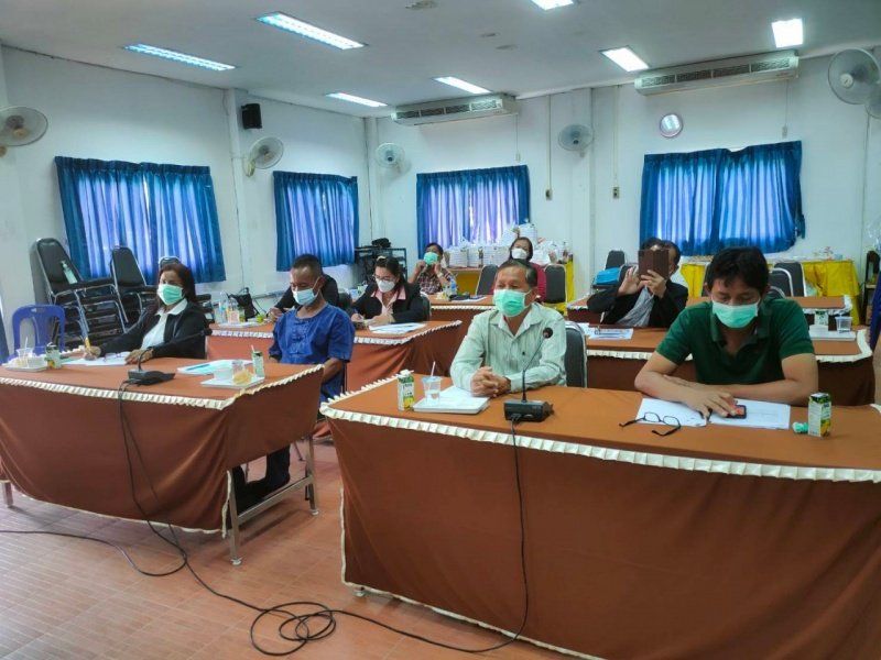 วันที่ 22 กันยายน 2564 ณ ห้องประชุม อบต.หนองบัวน้อย

อบต.หนองบัวน้อย เข้าร่วมอบรมโครงการพัฒนาด้านสังคม (ยุติธรรมสร้างสุข) โดย สำนักงานยุติธรรมจังหวัดนครราชสีมา โดยใช้ระบบ Zoom หัวข้อเรื่อง

1. การป้องกันและแก้ไขปัญหาอาชญากรรมในชุมชนแบบบูรณาการที่ยั่งยืนกรณี

2. บูรณาการเปิดบ้านงานยุติธรรมในการขับเคลื่อนงานอำนวยความยุติธรรมระดับพื้นที่

3. กฎหมายแชร์ลูกโซ่