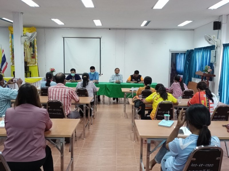 ประชุมสถานการณ์ควบคุมโควิด-19 โดยทีมงานควบคุมโรคโควิด-19 ณ ห้องประชุมองค์การบริหารส่วนตำบลหนองบัวน้อย เมื่อวันที่ 22 เมษายน พ.ศ.2564

