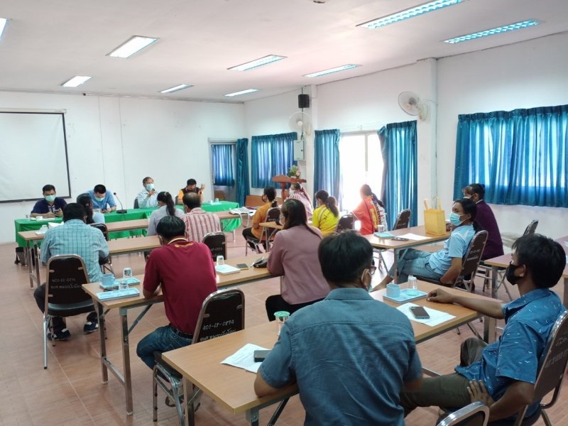 ประชุมสถานการณ์ควบคุมโควิด-19 โดยทีมงานควบคุมโรคโควิด-19 ณ ห้องประชุมองค์การบริหารส่วนตำบลหนองบัวน้อย เมื่อวันที่ 22 เมษายน พ.ศ.2564

