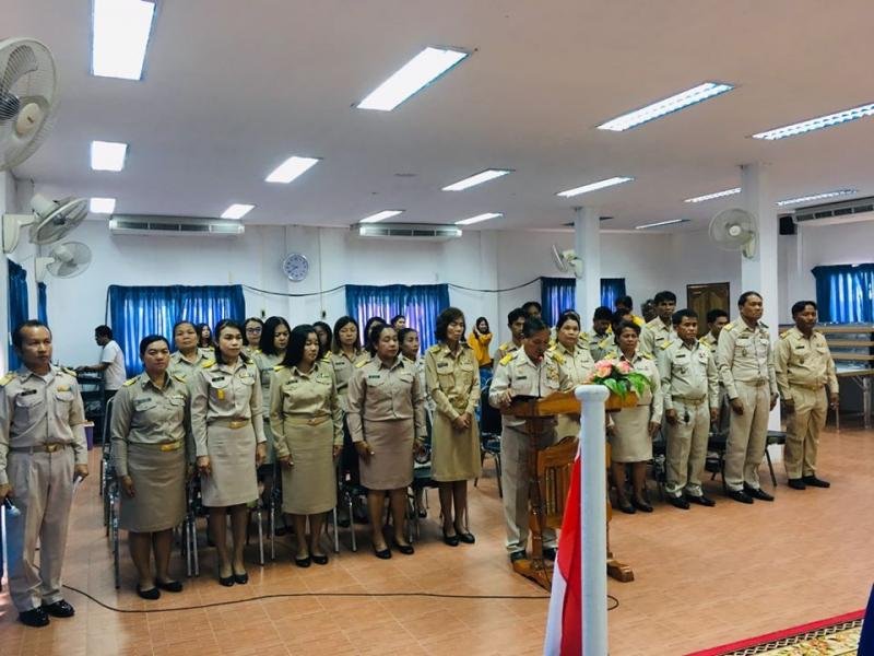 วันท้องถิ่นไทย ประจำปี 2562

เนื่องจากวันที่ 18 มีนาคม เป็น "วันท้องถิ่นไทย" ของทุกๆปี ทางองค์การบริหารส่วนตำบลจึงมีการจัดกิจกรรม เพื่อรำลึกถึงพระมหากรุณาธิคุณของพระบาทสมเด็จพระจุลจอมเกล้าเจ้าอยู่หัว ที่ได้ทรงมีพระบรมราชโองการให้ยกฐานะตำบลท่าฉลอมขึ้นเป็นสุขาภิบาลท่าฉลอม เมื่อวันที่ 18 มี.ค. 2448 นับเป็นจุดเริ่มต้นของการกระจายอำนาจการปกครองให้แก่ประชาชน และเป็นการถือกำเนิดของการปกครองส่วนท้องถิ่น