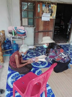 โครงการป้องกันและลดความเสี่ยงในการแพร่ระบาดของโรคไวรัสโคโรนา
ทางองค์การบริหารส่วนตำบลหนองบัวน้อยได้ออกแจกหน้ากากผ้าให้กับประชาชนทุกหมู่ในตำบลหนองบัวน้อยโดยประสานงานกับผู้นำชุมชนและ อสม. แต่ละหมู่บ้าน ในวันที่ 8 และวันที่ 14 เมษายน 2563

