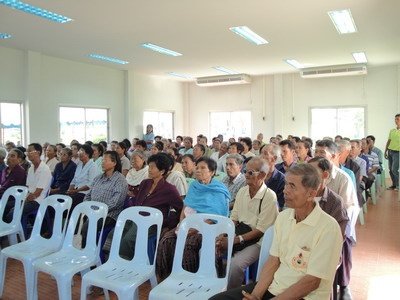 โครงการตรวจตาและผ่าตัดต้อกระจกเฉลิมพระเกียรติ