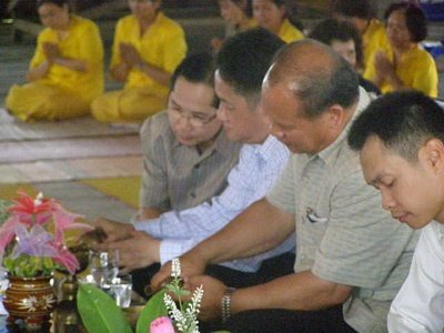 วันธรรมะร่วมใจ

