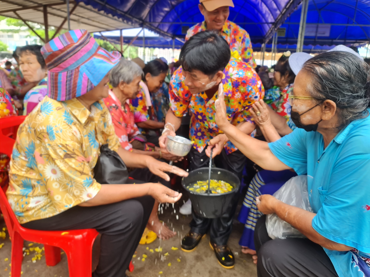 โครงการเสริมสร้างคุณค่าให้กับผู้สูงอายุและบุคคลในครอบครัว ประจำปี 2568 วันที่ 11 เมษายน 2568 ณ องค์การบริหารส่วนตำบลหนองบัวน้อย อ.สีคิ้ว จ.นครราชสีมา