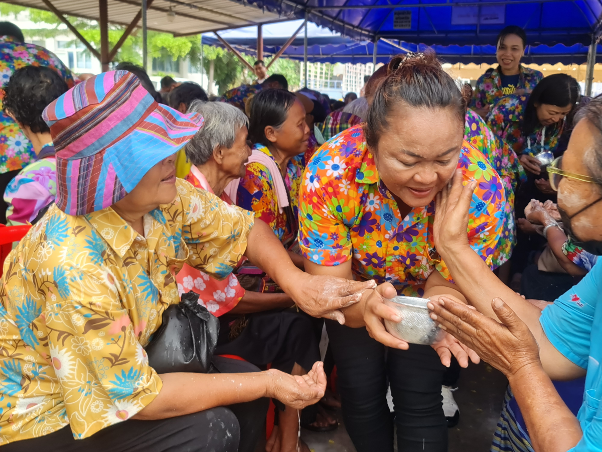 โครงการเสริมสร้างคุณค่าให้กับผู้สูงอายุและบุคคลในครอบครัว ประจำปี 2568 วันที่ 11 เมษายน 2568 ณ องค์การบริหารส่วนตำบลหนองบัวน้อย อ.สีคิ้ว จ.นครราชสีมา