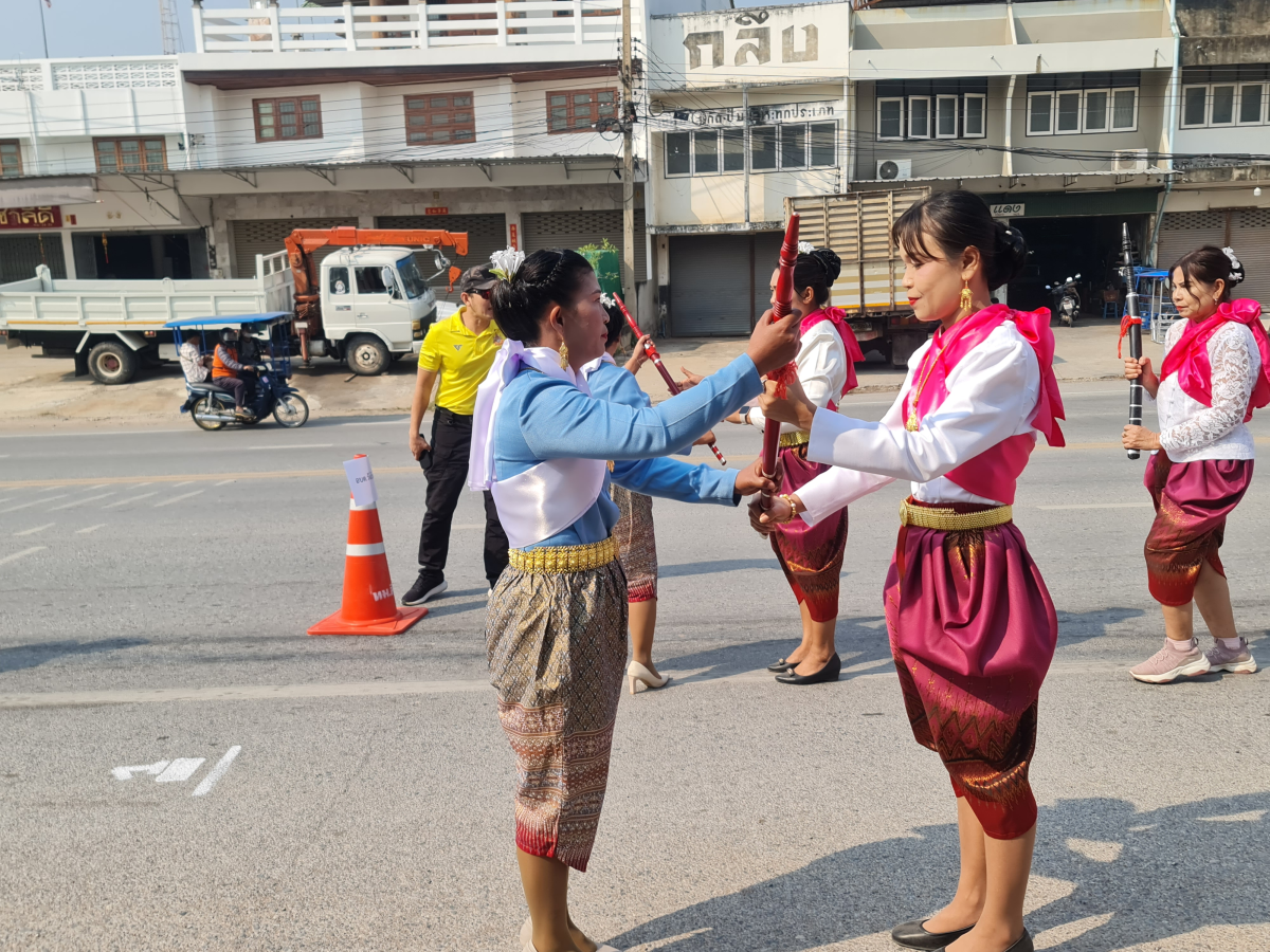 โครงการงานฉลองวันแห่งชัยชนะของท้าวสุรนารี ประจำปี 2568  พิธีรับมอบคบไฟ ไปประกอบพิธีจุดพลุ 4 มุมเมือง 