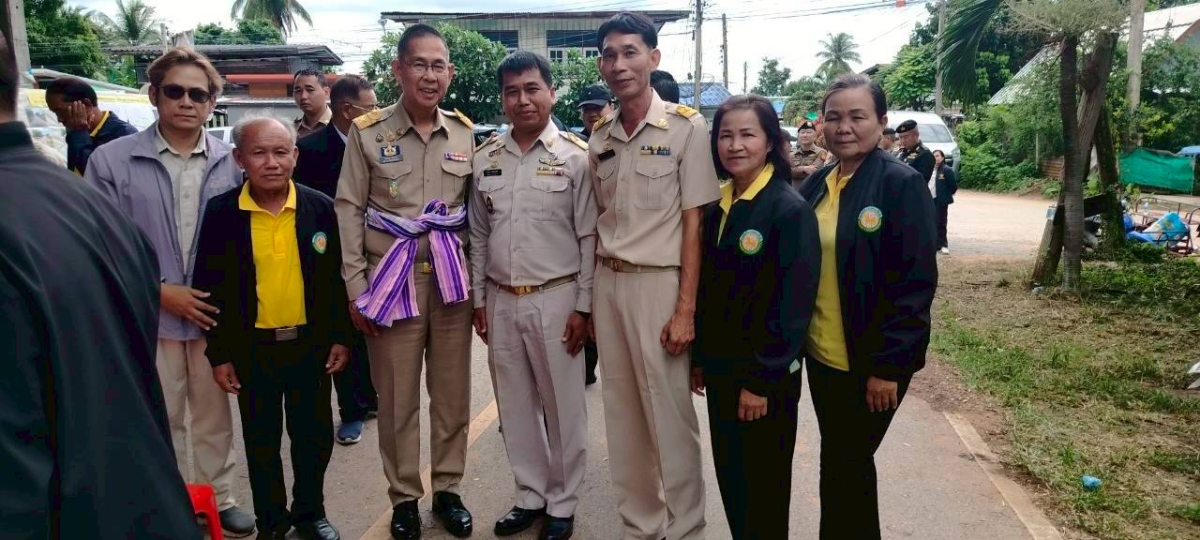 วันที่ 18 สิงหาคม 2568 นายกประมาณ พันธ์จันทึก คณะผู้บริหาร ท่านปลัดราเชน วงษ์มะหมัด ปลัดองค์การบริหารส่วนตำบหนองบัวน้อย ร่วมต้อนรับ นายประเสริฐ  จันทรรวงทอง รองนายกรัฐมนตรี และรัฐมนตรีว่าการกระทรวงดิจิทัลเพื่อเศรษฐกิจและสังคม ณ บ้านหนองกก ตำบลหนองบัวน้อย อำเภอสีคิ้ว จังหวัดนครราชสีมา  สอบถามความเดือดร้อนถนนสายบ้านหนองกก-สุมทุม เพื่อหาทางแก้ไขถนนสายดังกล่าว 